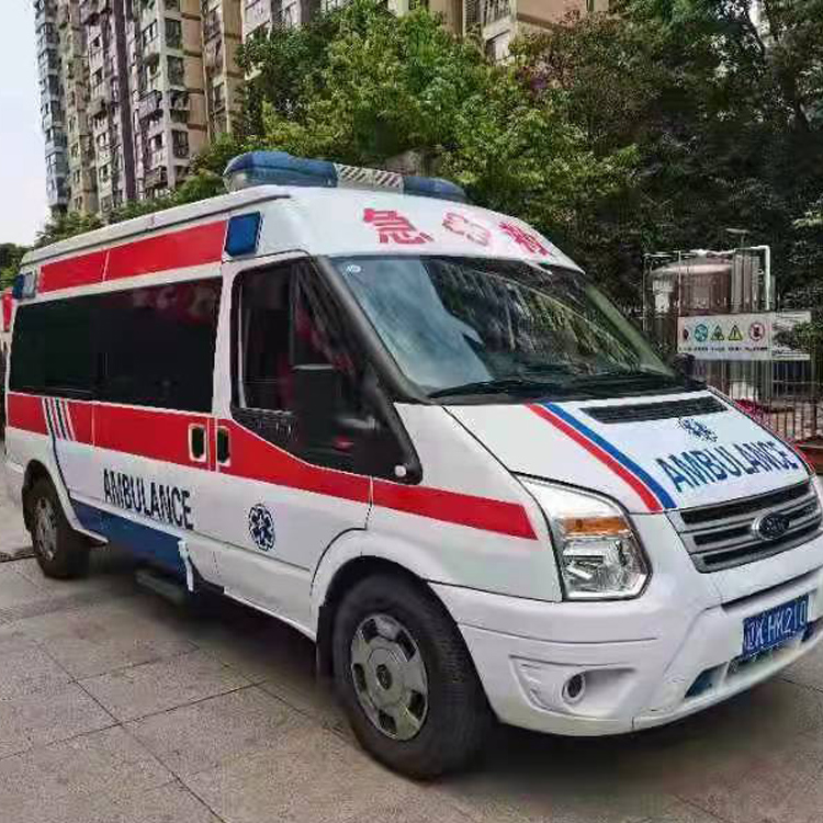 王下乡长途救护车护送病人返乡